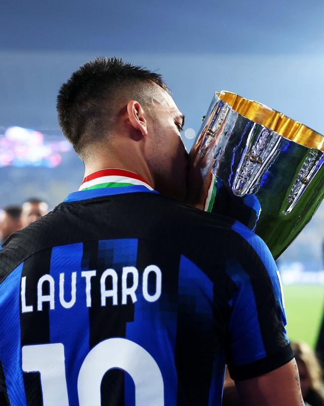 1705967331787055229.jpg 1705967324075.jpg